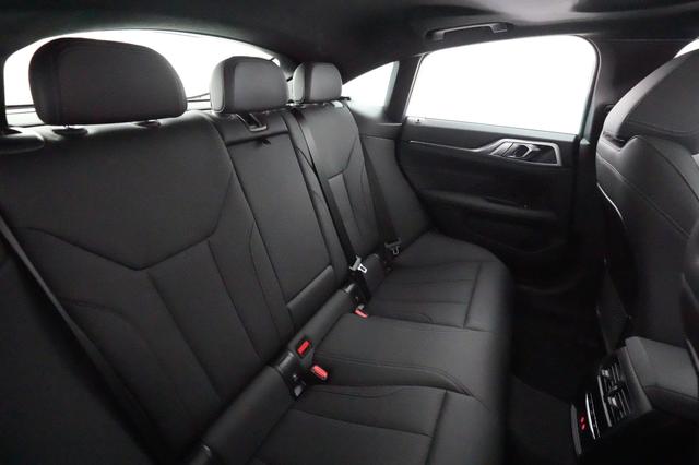 2024 BMW i4 — photo 4 of 23