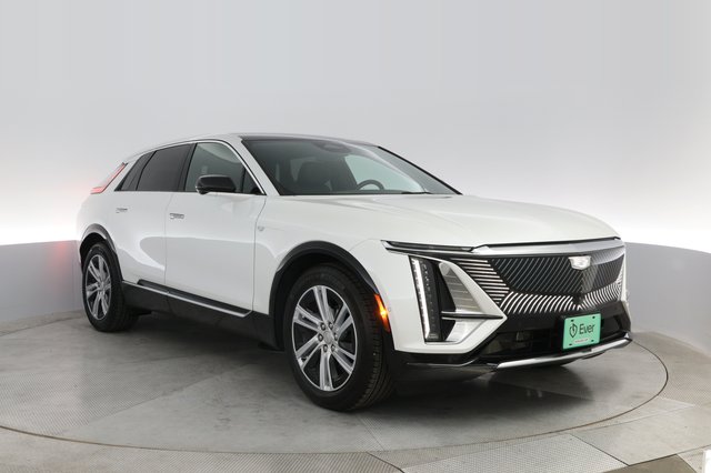 2024 Cadillac Lyriq — photo 10 of 22