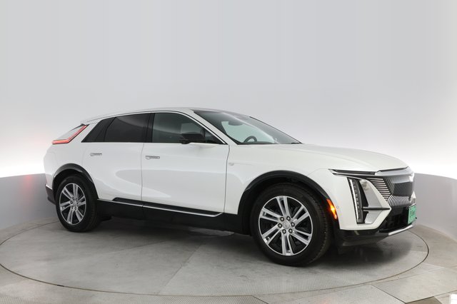2024 Cadillac Lyriq — photo 11 of 22
