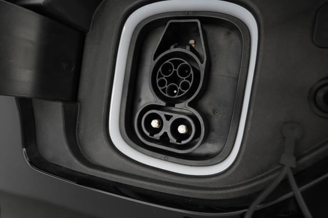 2023 Hyundai Kona — photo 8 of 21