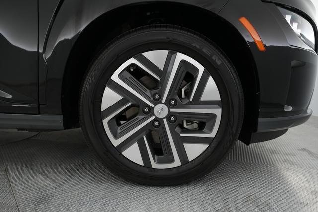 2023 Hyundai Kona — photo 7 of 21