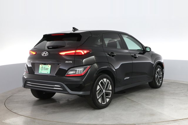 2023 Hyundai Kona — photo 2 of 21