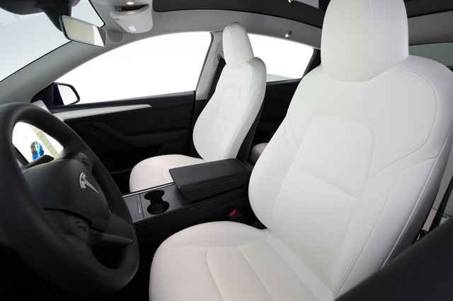 2023 Tesla Model Y — photo 3 of 23