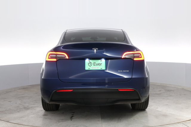 2023 Tesla Model Y — photo 12 of 23