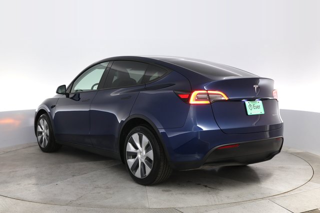 2023 Tesla Model Y — photo 13 of 23