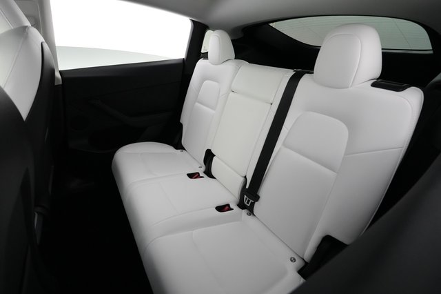 2023 Tesla Model Y — photo 18 of 23