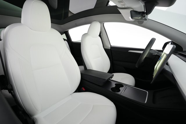 2023 Tesla Model Y — photo 19 of 23