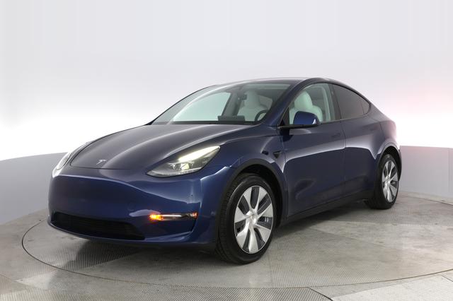 2023 Tesla Model Y — VIN 7SAYGDEE3PF906295