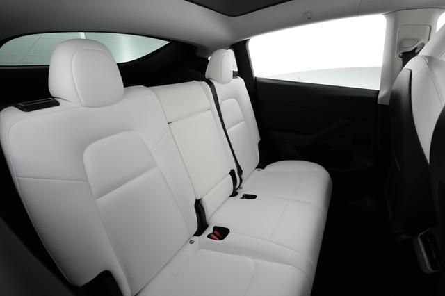2023 Tesla Model Y — photo 4 of 23