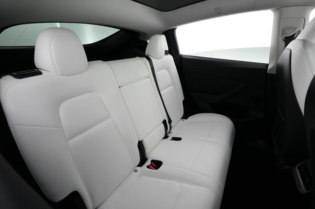 2023 Tesla Model Y — photo 4 of 23