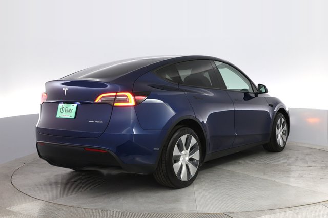 2023 Tesla Model Y — photo 2 of 23