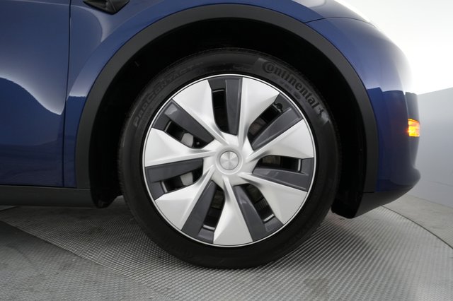 2023 Tesla Model Y — photo 16 of 23