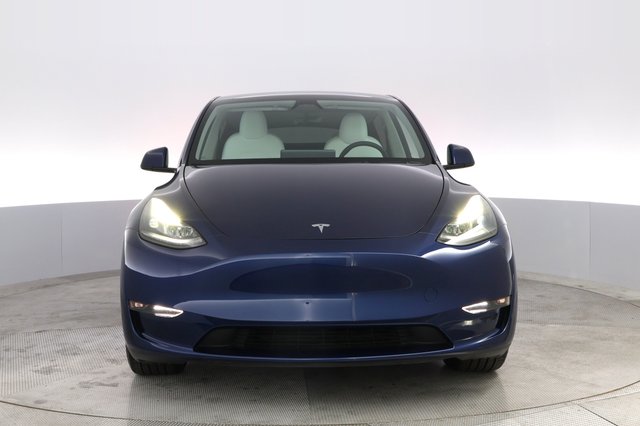 2023 Tesla Model Y — photo 9 of 23