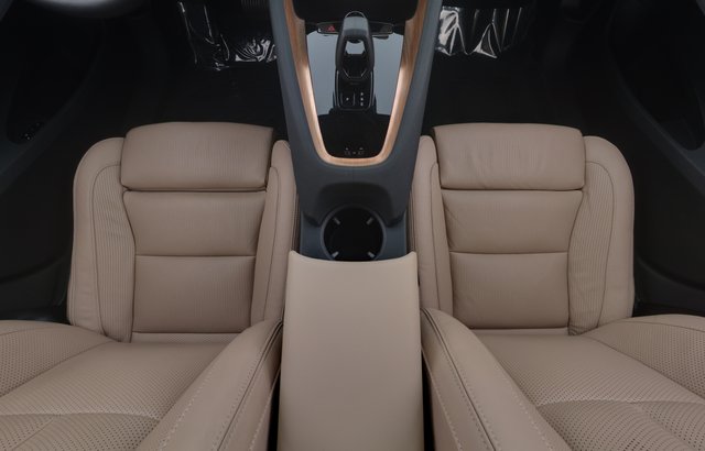 2022 Polestar 2 — photo 22 of 25