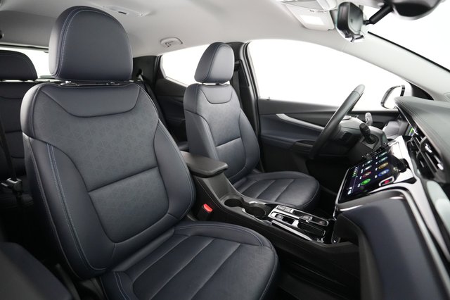2023 Chevrolet Bolt EUV — photo 18 of 22