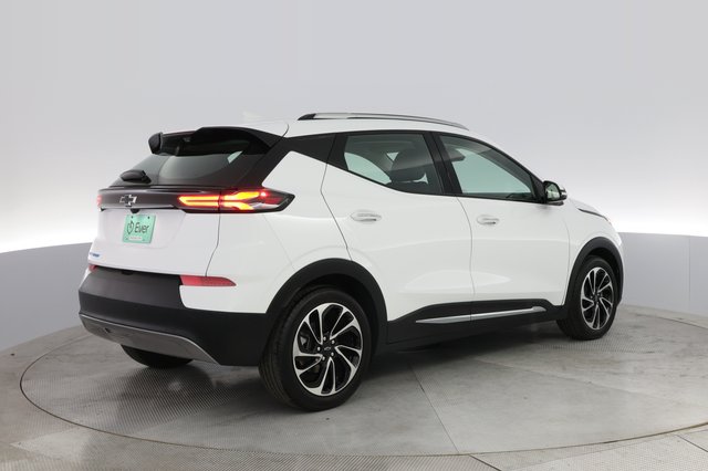 2023 Chevrolet Bolt EUV — photo 2 of 22