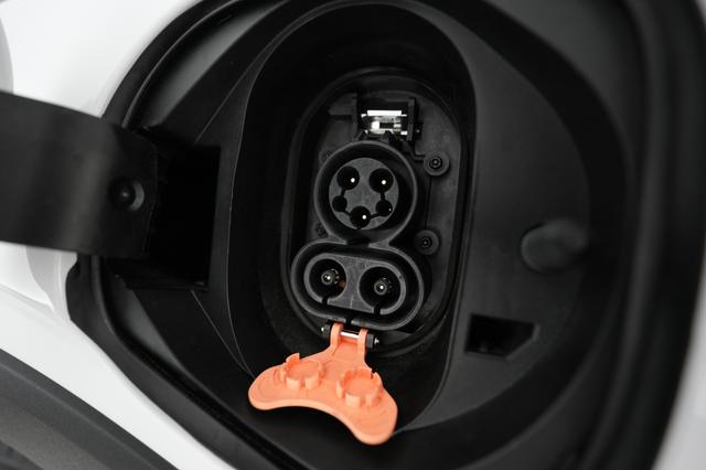 2023 Chevrolet Bolt EUV — photo 8 of 22