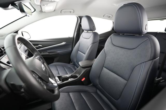 2023 Chevrolet Bolt EUV — photo 3 of 22