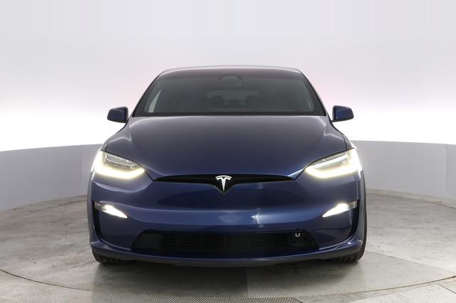 2022 Tesla Model X — photo 9 of 23