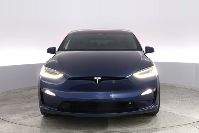 2022 Tesla Model X — photo 9 of 23