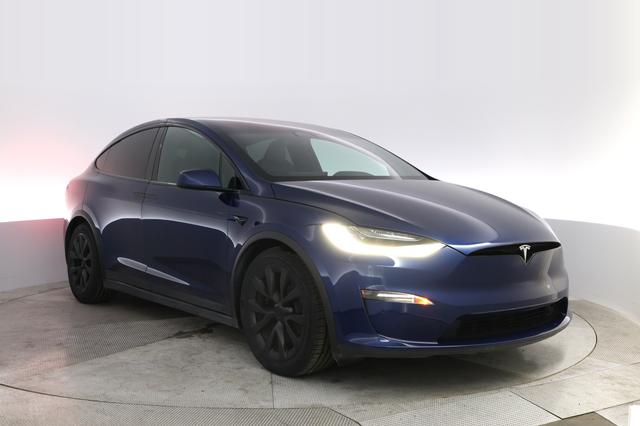 2022 Tesla Model X — photo 10 of 23
