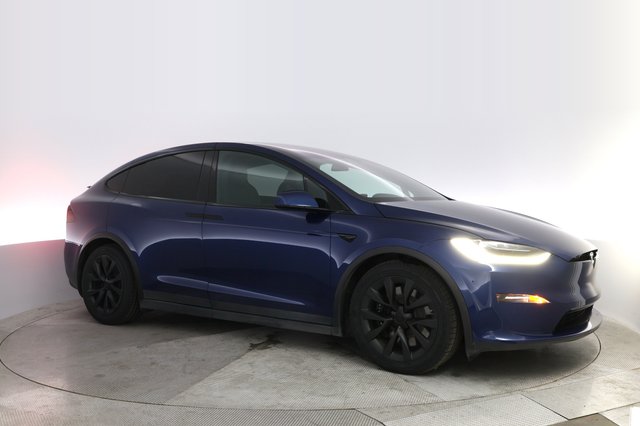 2022 Tesla Model X — photo 11 of 23