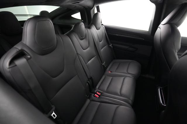 2022 Tesla Model X — photo 4 of 23