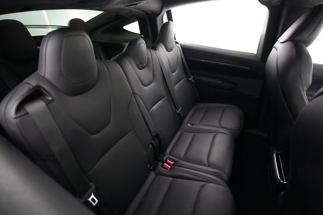 2022 Tesla Model X — photo 4 of 23