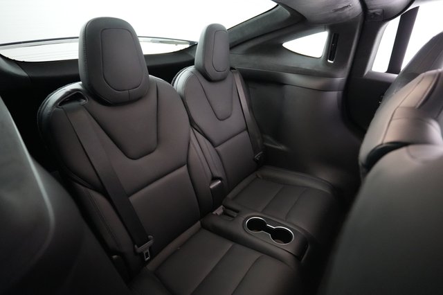 2022 Tesla Model X — photo 21 of 23