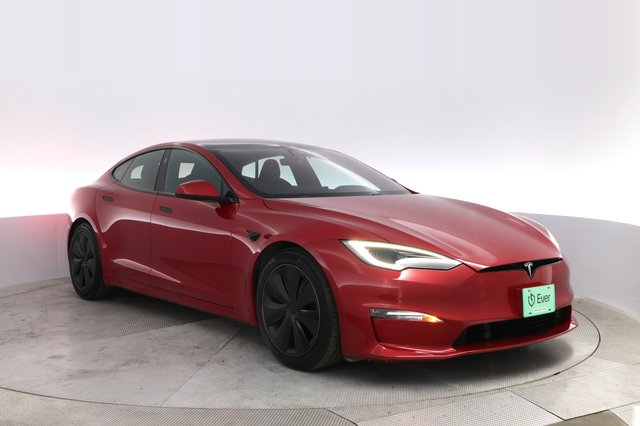 2022 Tesla Model S — photo 10 of 21