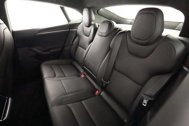 2022 Tesla Model S — photo 19 of 21