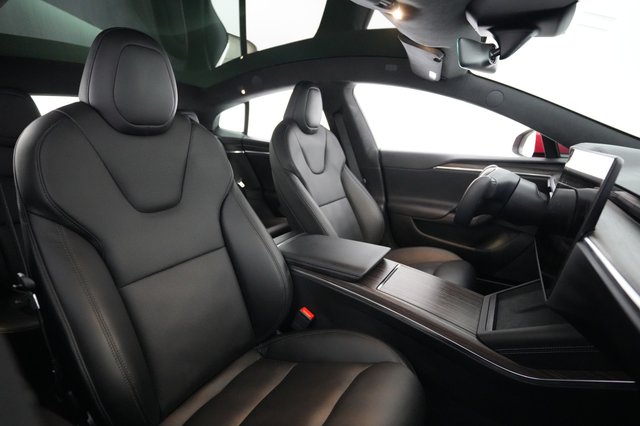 2022 Tesla Model S — photo 18 of 21