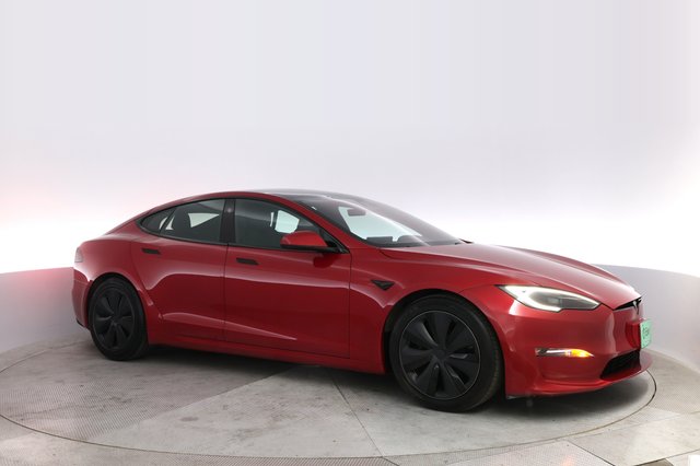 2022 Tesla Model S — photo 11 of 21