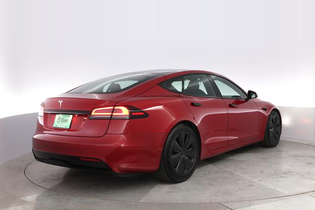 2022 Tesla Model S — photo 2 of 21
