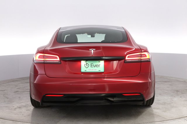 2022 Tesla Model S — photo 12 of 21