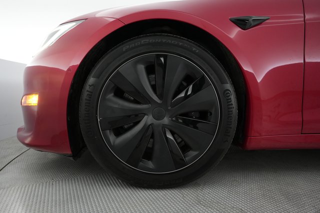 2022 Tesla Model S — photo 17 of 21
