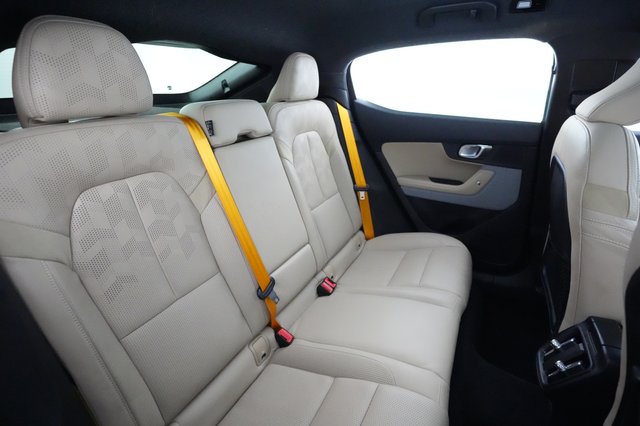 2022 Polestar 2 — photo 4 of 21