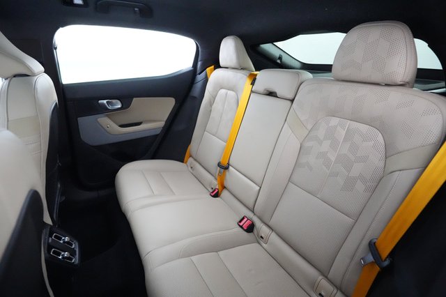 2022 Polestar 2 — photo 19 of 21