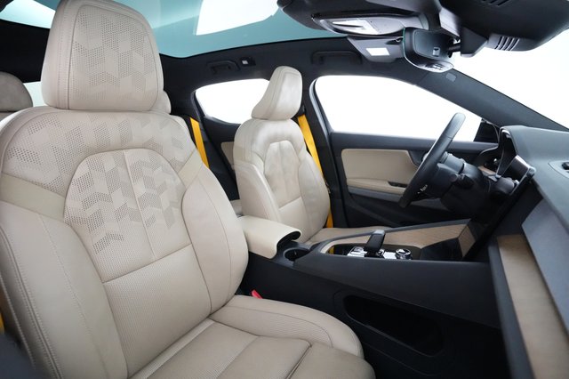 2022 Polestar 2 — photo 18 of 21