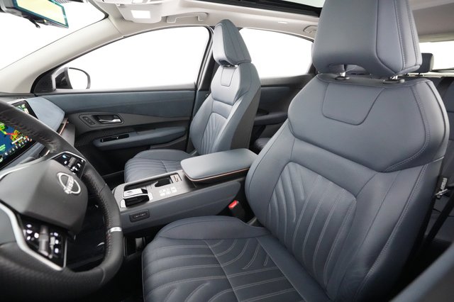 2023 Nissan Ariya — photo 3 of 23
