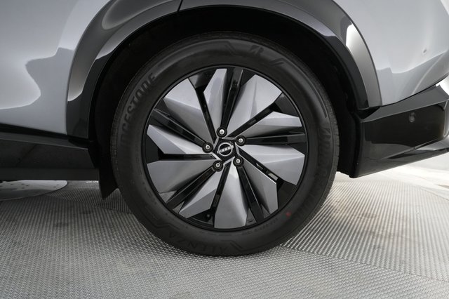 2023 Nissan Ariya — photo 16 of 23