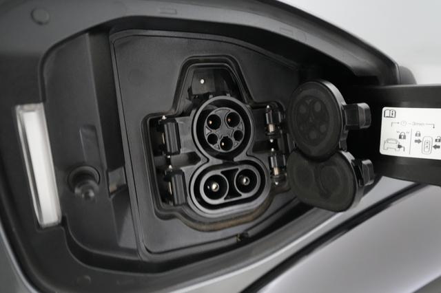 2023 Nissan Ariya — photo 8 of 23