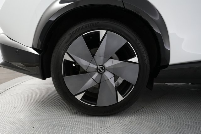 2023 Nissan Ariya — photo 7 of 21
