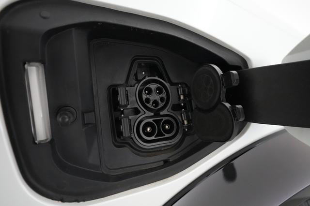 2023 Nissan Ariya — photo 8 of 21