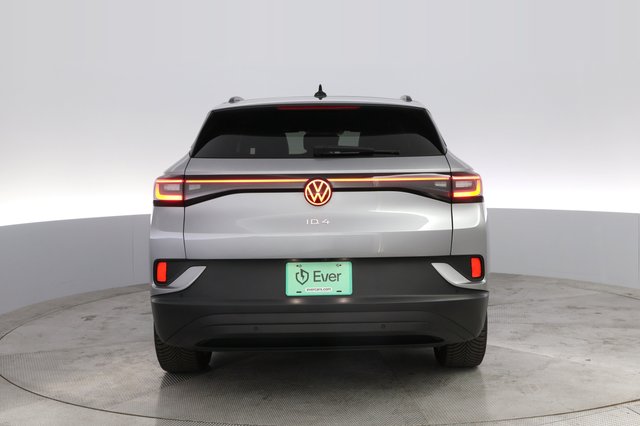 2023 Volkswagen ID.4 — photo 12 of 21