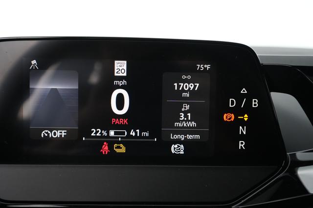2023 Volkswagen ID.4 — photo 5 of 21