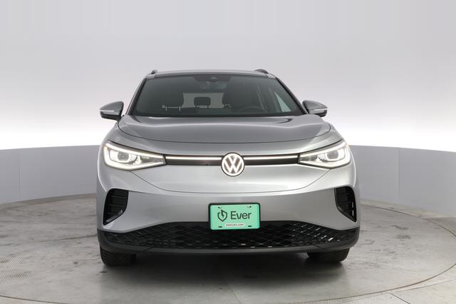 2023 Volkswagen ID.4 — photo 9 of 21