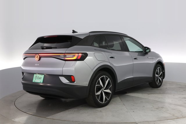 2023 Volkswagen ID.4 — photo 2 of 21