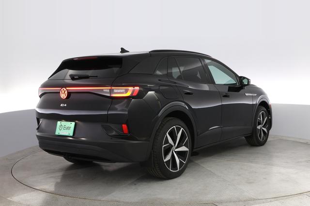 2023 Volkswagen ID.4 — photo 2 of 23