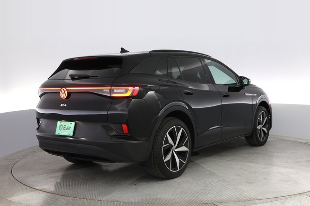 2023 Volkswagen ID.4 — photo 2 of 23
